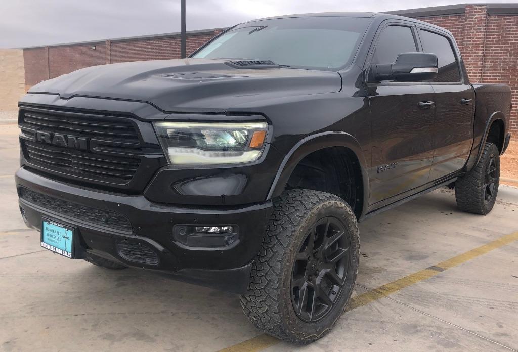 2022 RAM 1500 Laramie 4x4 Crew Cab 5'7's photo